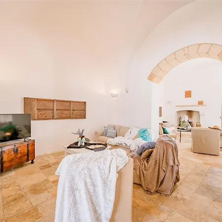 Βίλα Masseria Samali 14&4, Emma